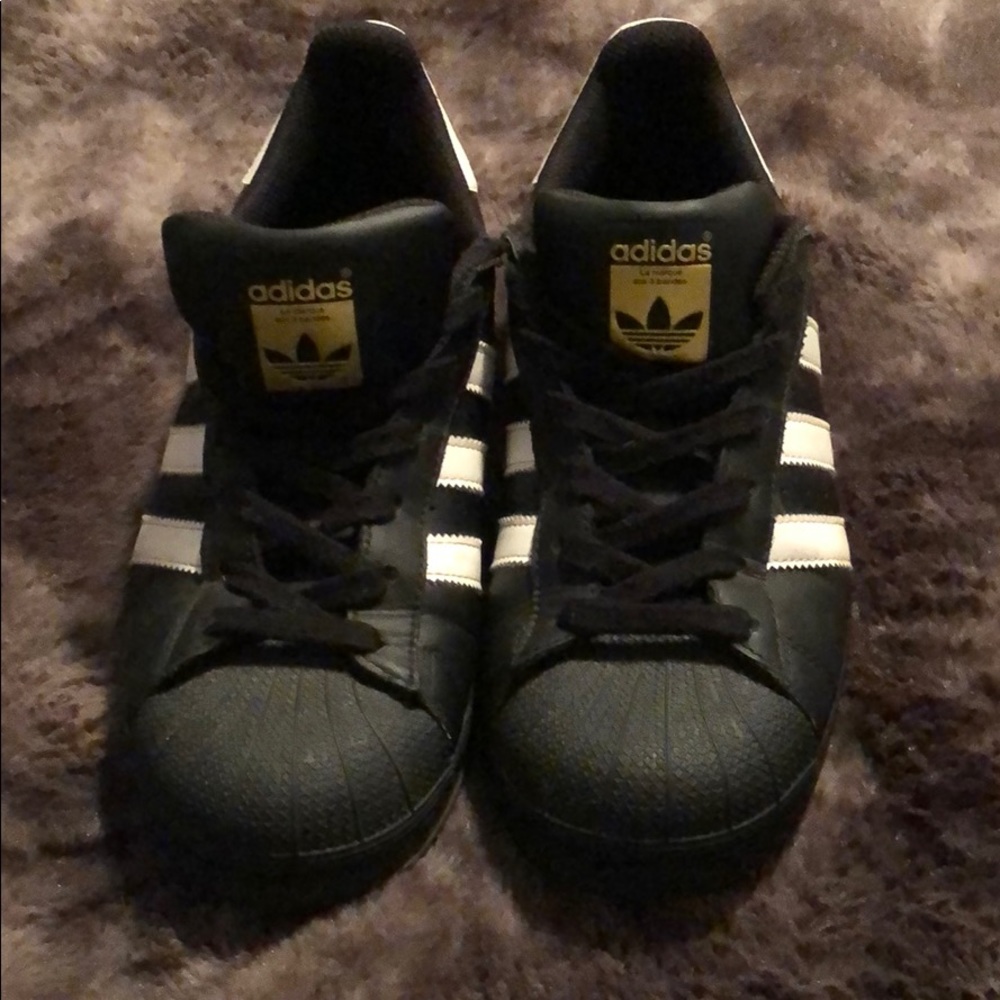 Men’s adidas super star shell tops